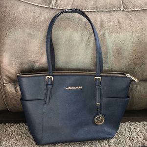 Michael Kors Jet Set purse